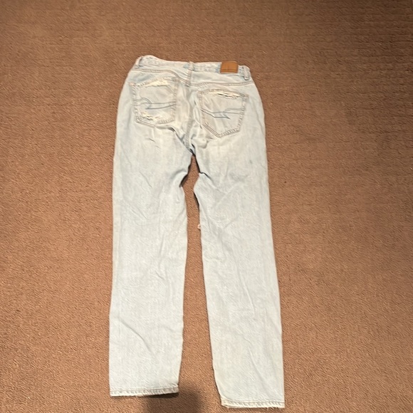 American Eagle ripped jeans size 00. Light denim colour. - Picture 2 of 4